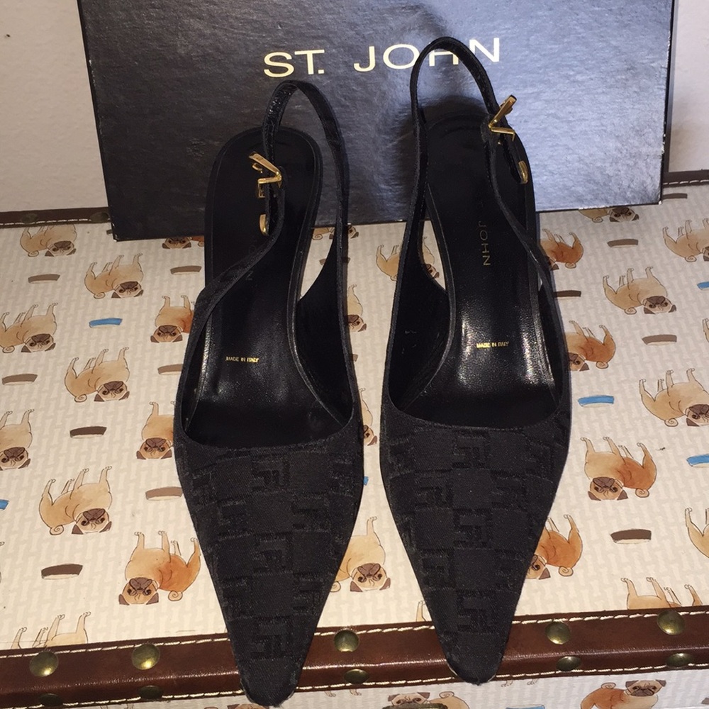 St John mules with back strap and gol buckle ❤️